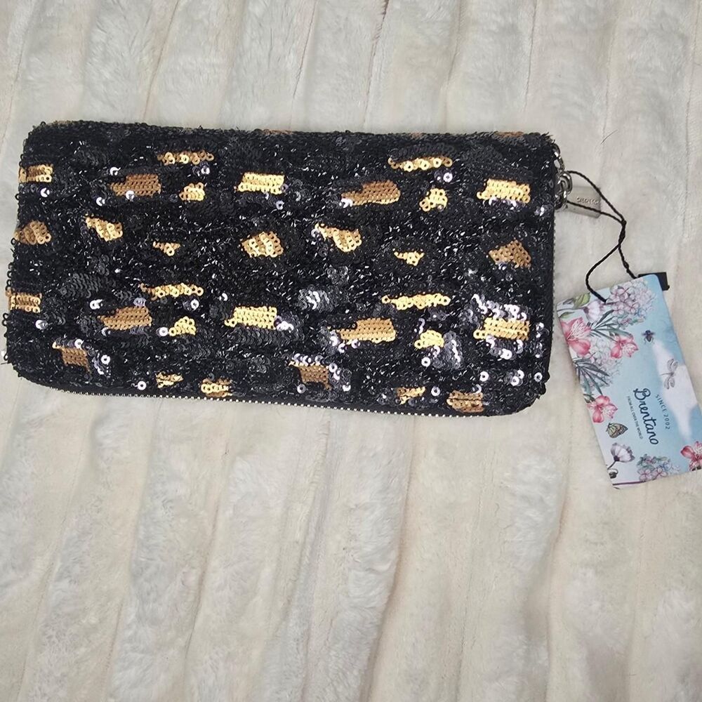 NWT Brentano Women's Leopard Print Wristlet Clutch